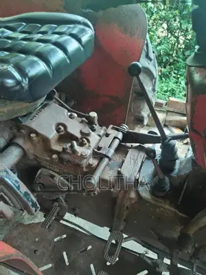 Massey-Ferguson 135D 1990 Tractor (Used)
