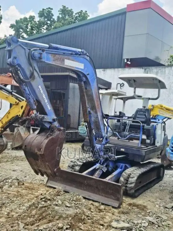 Mitsubishi MM30B 2017 Heavy-Duty (Used)