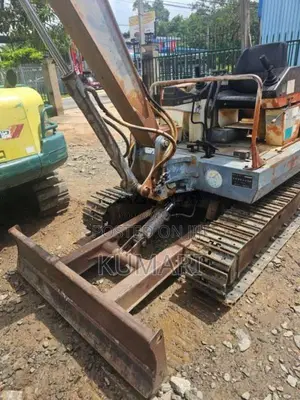 Mitsubishi ME30 2015 Heavy-Duty (Used)