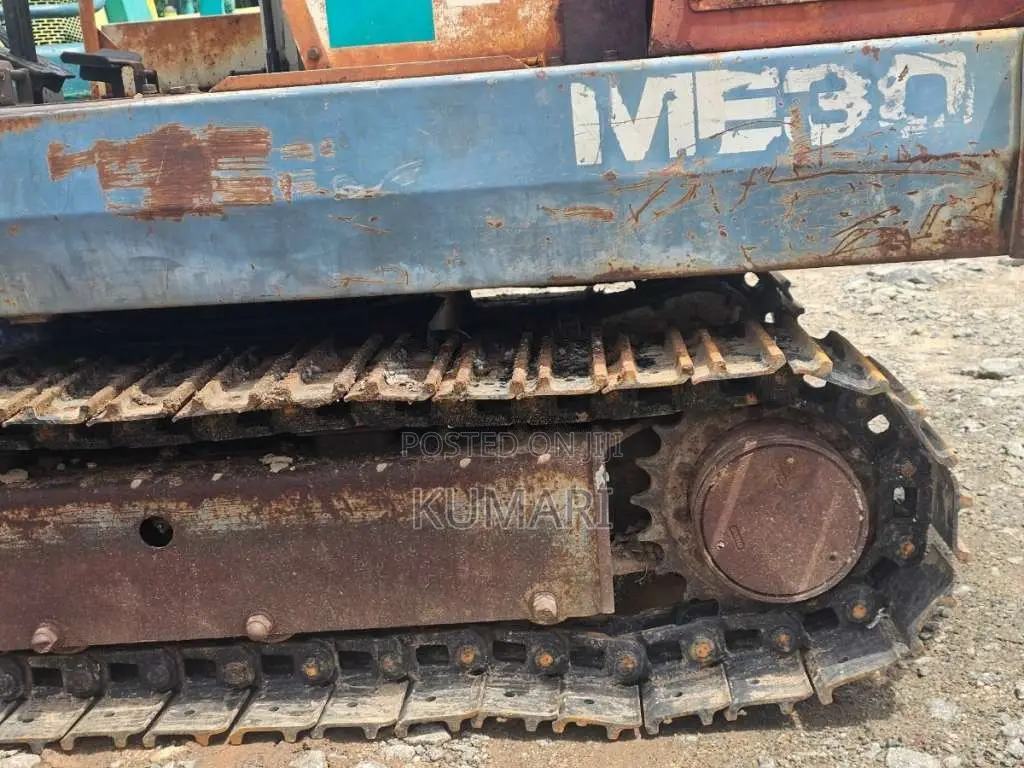 Mitsubishi ME30 2015 Heavy-Duty (Used)