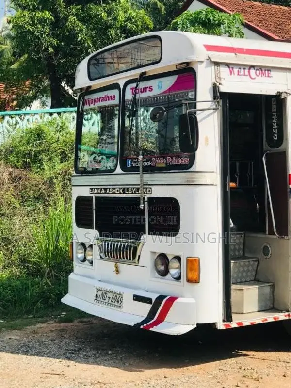 Ashok-Leyland Viking 2008 Bus (Used)