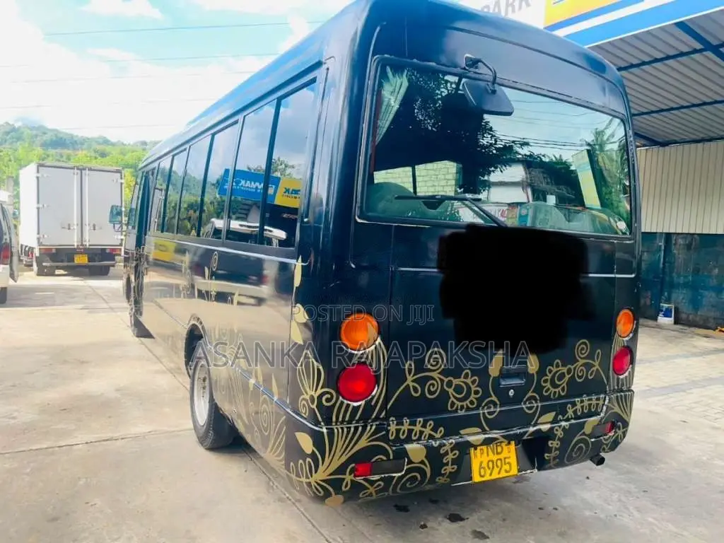 Mitsubishi Rosa 2013 Bus (Used)