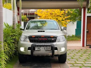 Toyota Hilux Vigo 2006 Pickup (Used)