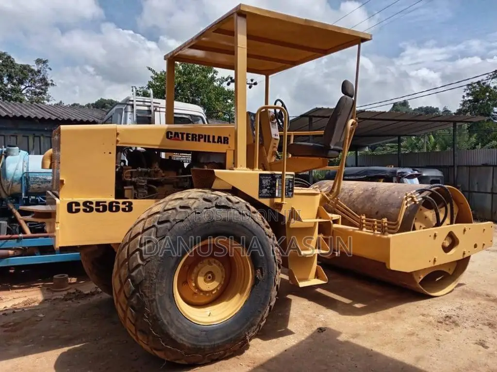 CAT T10 Rolla CS563 2000 Heavy-Duty (Used)