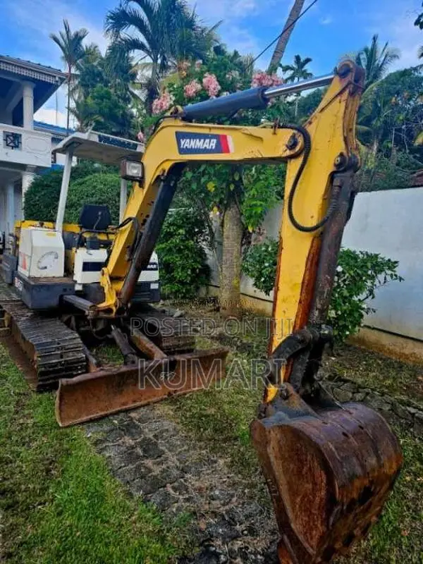 Yanmar B22 2015 Heavy-Duty (Used)