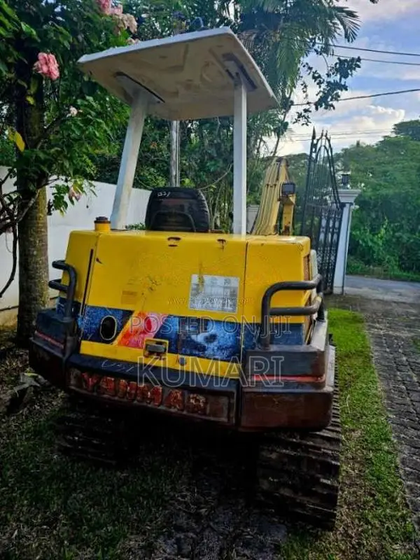 Yanmar B22 2015 Heavy-Duty (Used)