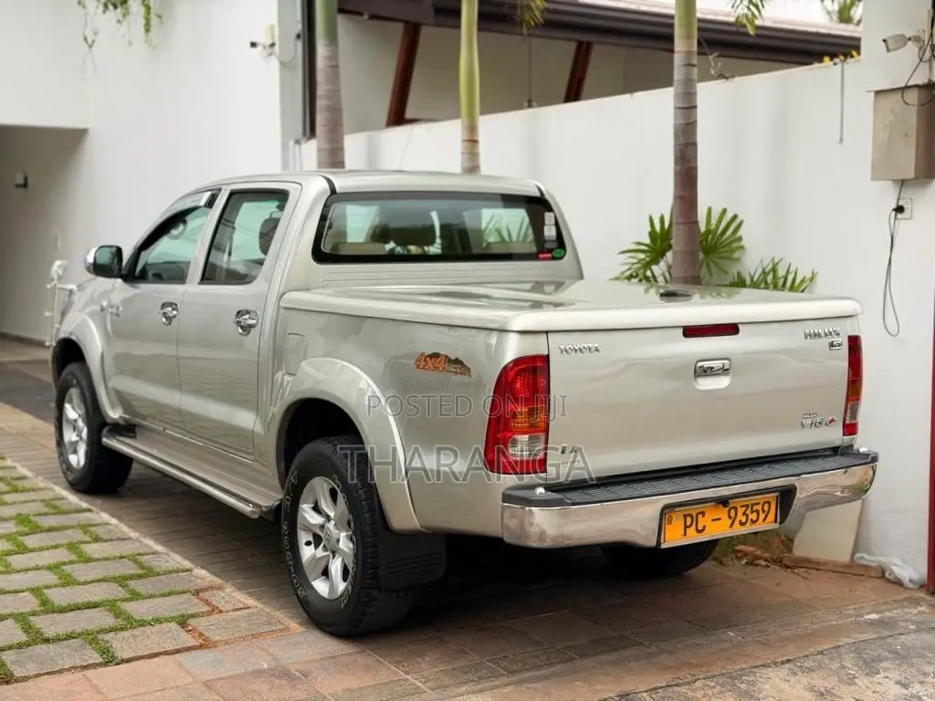 Toyota Hilux Vigo 2006 Pickup (Used)