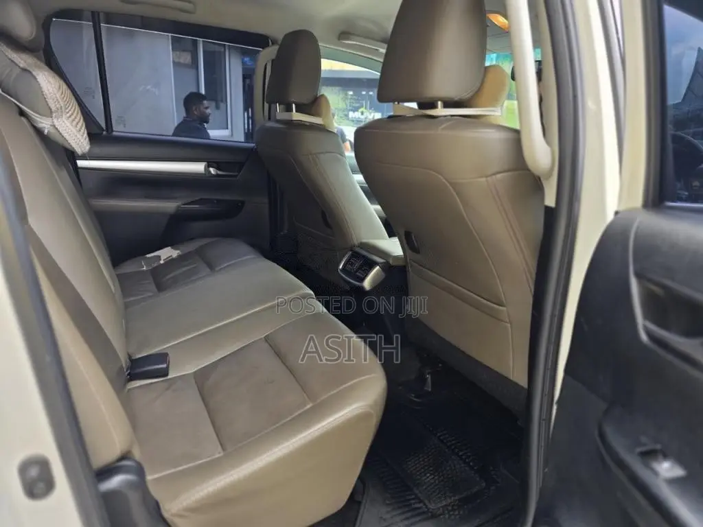 Toyota Hilux Revo G 2016 Pickup (Used)