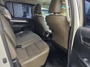 Toyota Hilux Revo G 2016 Pickup (Used)