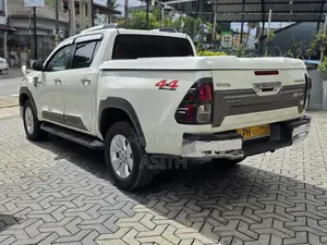 Toyota Hilux Revo G 2016 Pickup (Used)