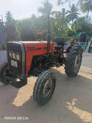 Mahindra TAFE 2012 Tractor (Used)