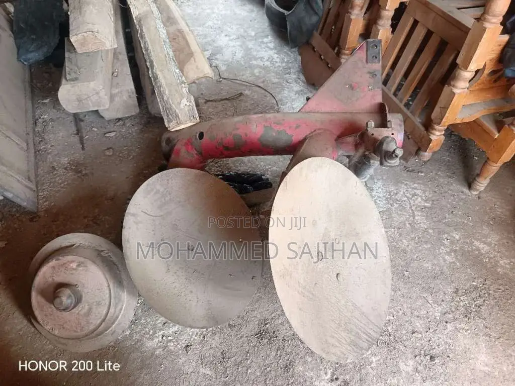 Mahindra TAFE 2012 Tractor (Used)