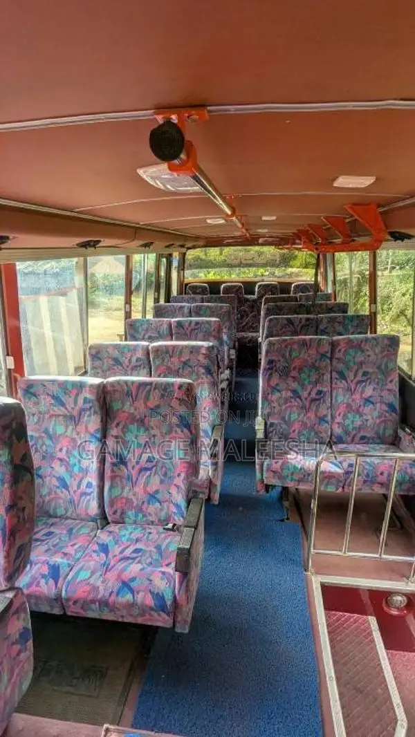 Mitsubishi Fuso 1989 Bus (Used)