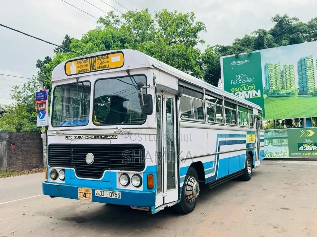 Ashok-Leyland Hino Power 2004 Bus (Used)