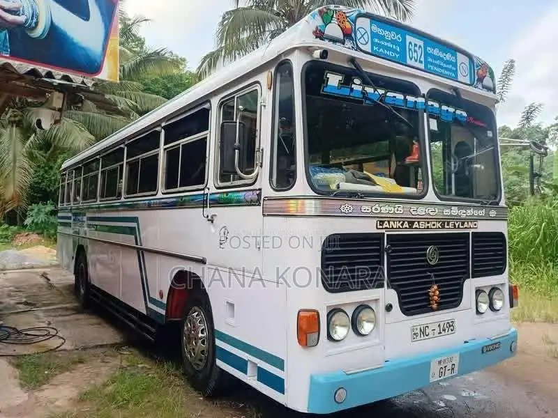 Ashok-Leyland Hino Power 2005 Bus (Used)