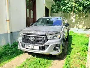 Toyota Hilux 2019 Pickup (Used)