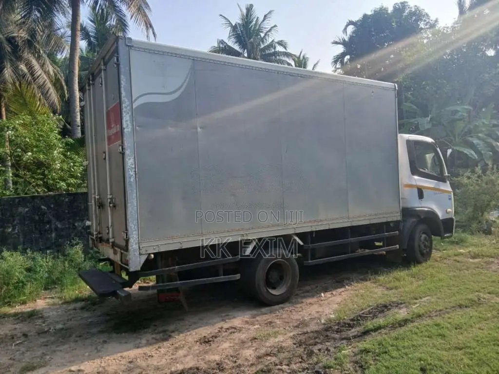 Tata Ultra 2016 Lorry (Used)