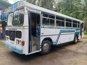 Ashok-Leyland Hino Power 2005 Bus (Used)