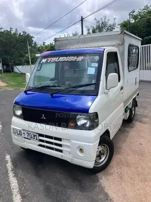 Mitsubishi MiniCab 2002 Lorry (Used)