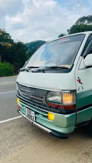 Toyota Dolphin Lh113 1996 Van (Used)