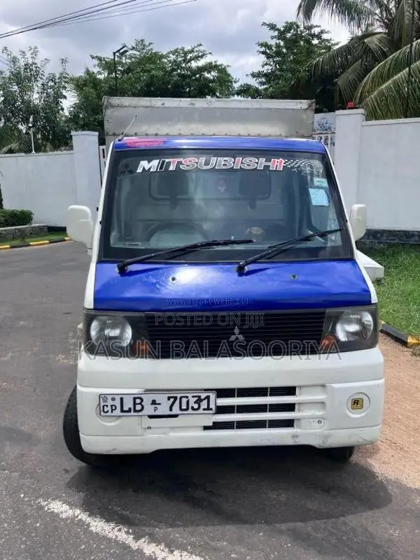 Mitsubishi MiniCab 2002 Lorry (Used)