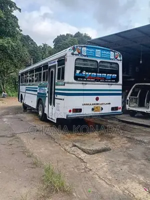 Ashok-Leyland Hino Power 2005 Bus (Used)