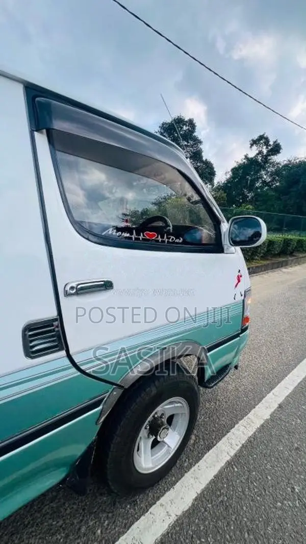 Toyota Dolphin Lh113 1996 Van (Used)