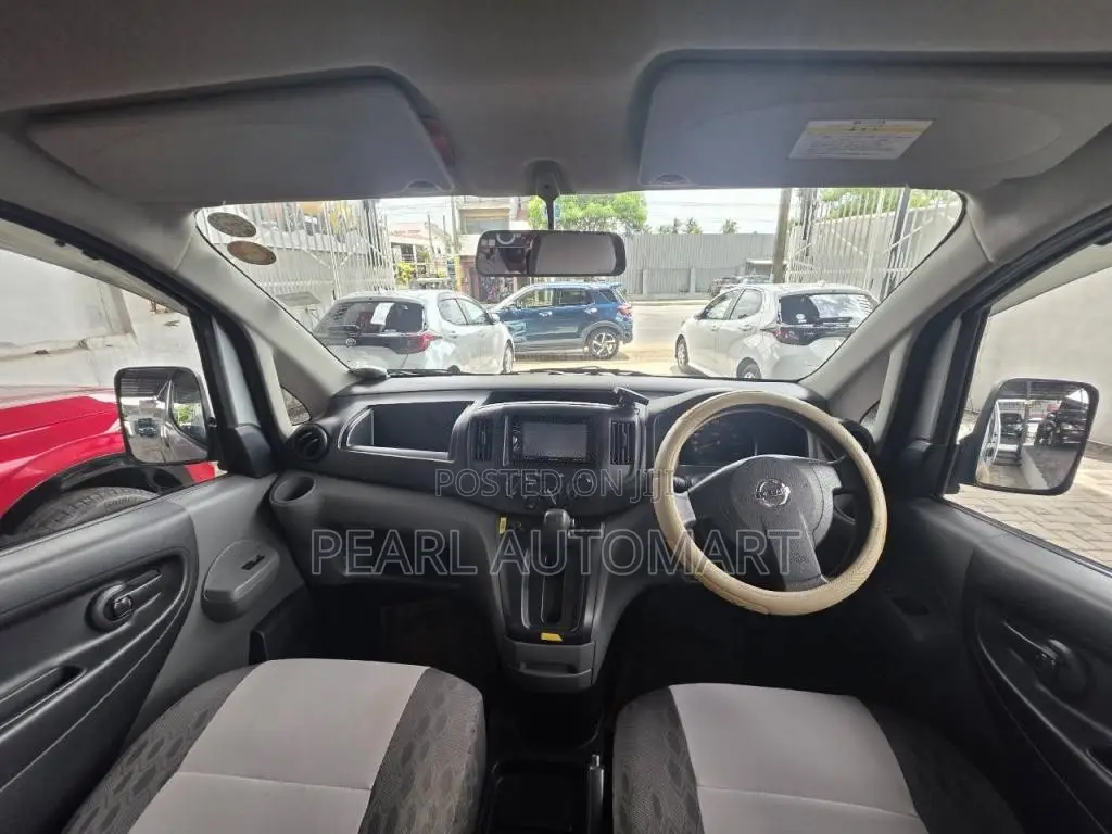 Nissan NV200 2013 Van (Used)