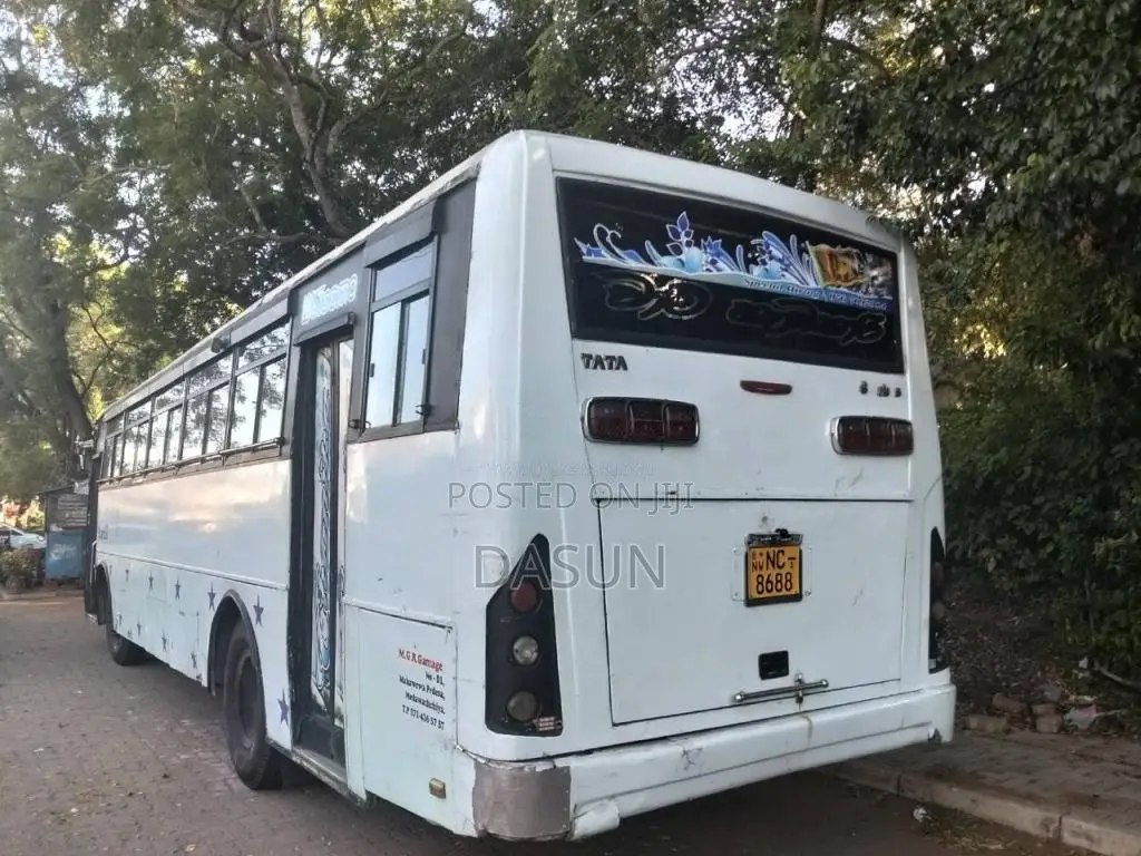 Tata Starbus 2010 Bus (Used)