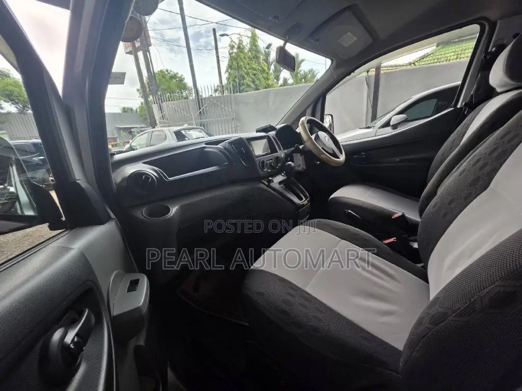 Nissan NV200 2013 Van (Used)
