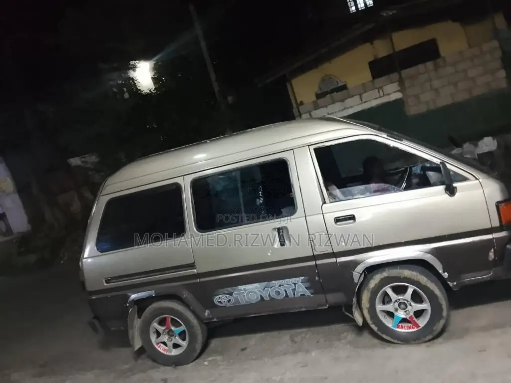 Toyota CM36 1992 Van (Used)