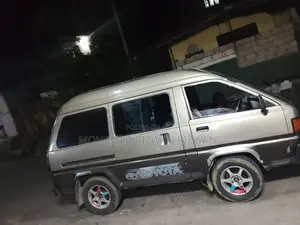 Toyota CM36 1992 Van (Used)