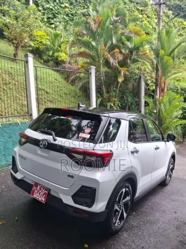 Toyota Raize Z BSM 2025 SUV Brand New