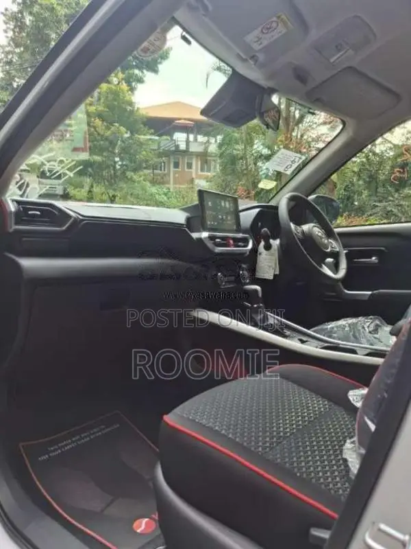 Toyota Raize Z BSM 2025 SUV Brand New