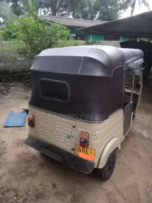 Bajaj 2 Stroke 2002 Three Wheel (Used)