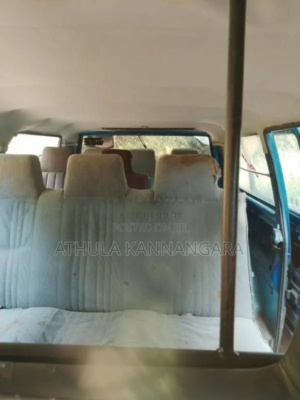Mitsubishi Delica 1982 Van (Used)