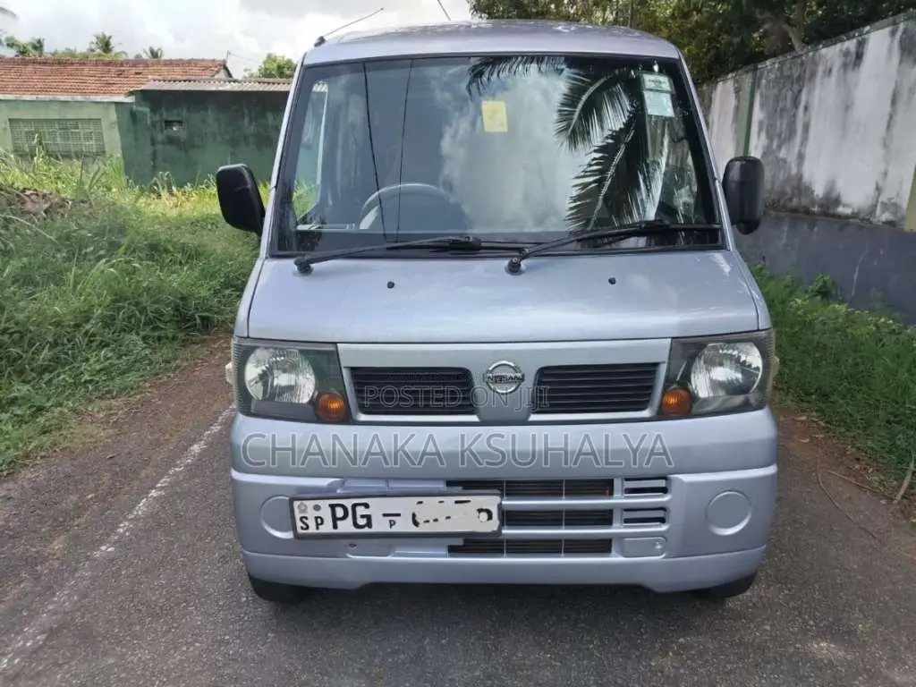 Nissan Clipper NV100 2012 Van (Used)