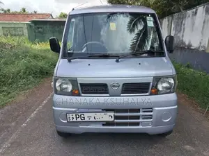Nissan Clipper NV100 2012 Van (Used)
