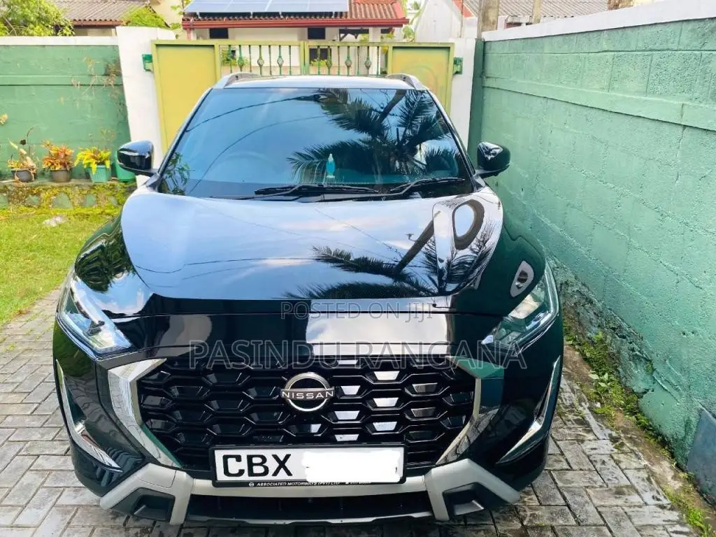 Nissan Magnite 2025 SUV (Used)