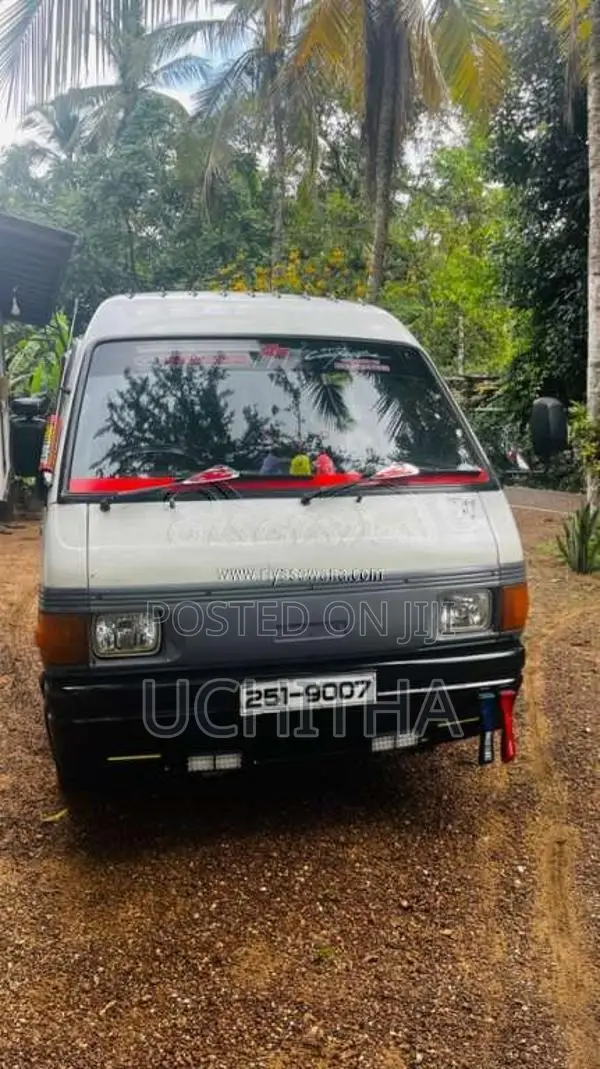 Mazda Bongo 1996 Van (Used)