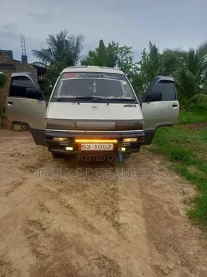 Toyota Skylight Roof 1988 Van (Used)