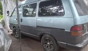 Toyota Lotto 1993 Van (Used)