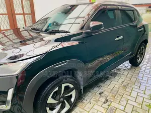 Nissan Magnite 2025 SUV (Used)
