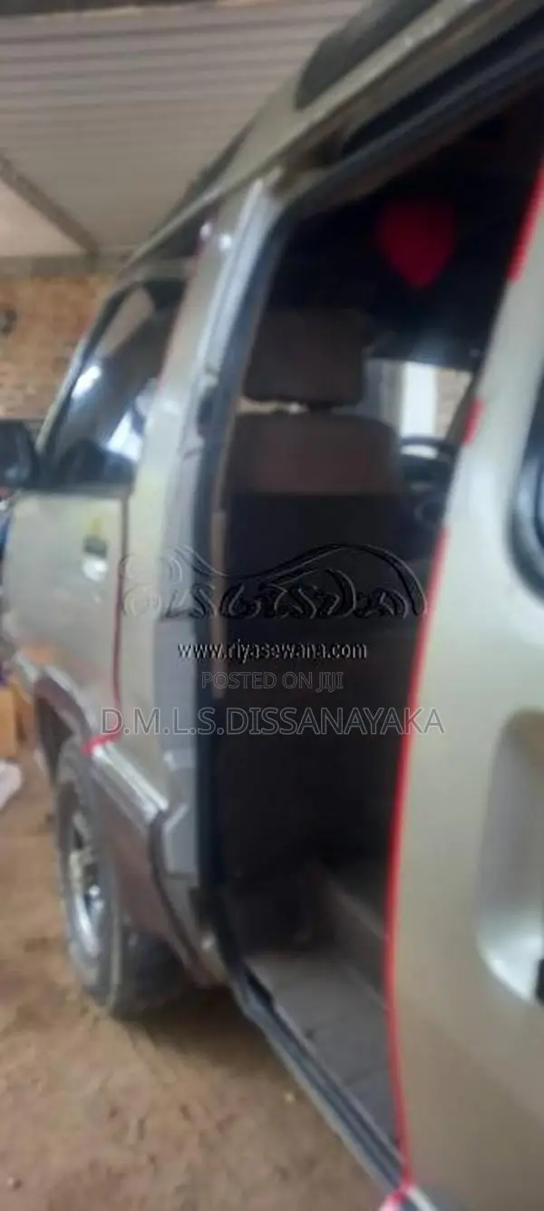 Toyota Skylight Roof 1988 Van (Used)
