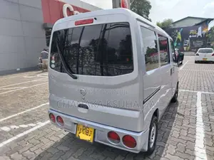 Nissan Clipper NV100 2012 Van (Used)