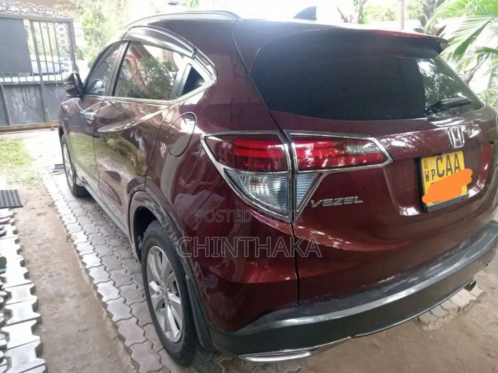 Honda Vezel 2014 SUV (Used)