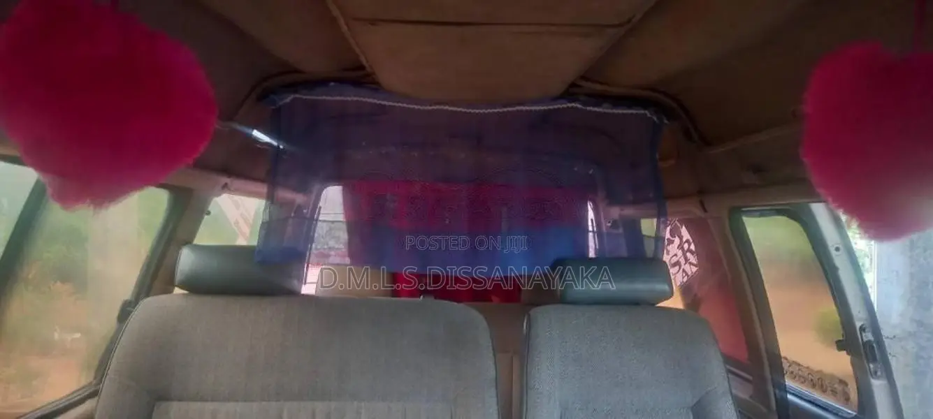 Toyota Skylight Roof 1988 Van (Used)