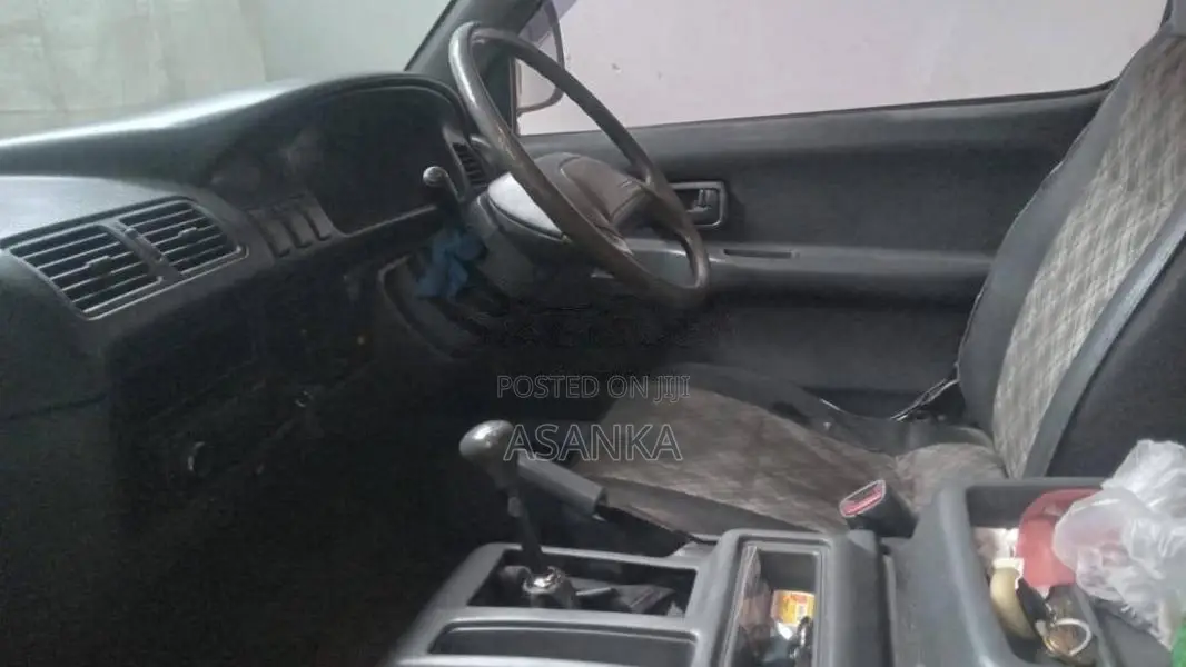 Toyota Lotto 1993 Van (Used)