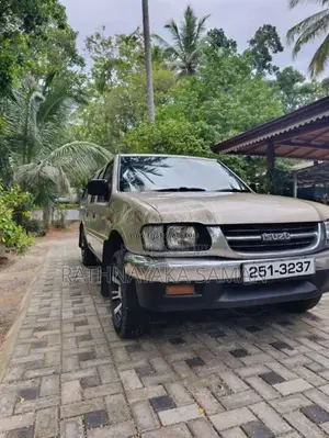 Isuzu Isuzu 1995 Pickup (Used)