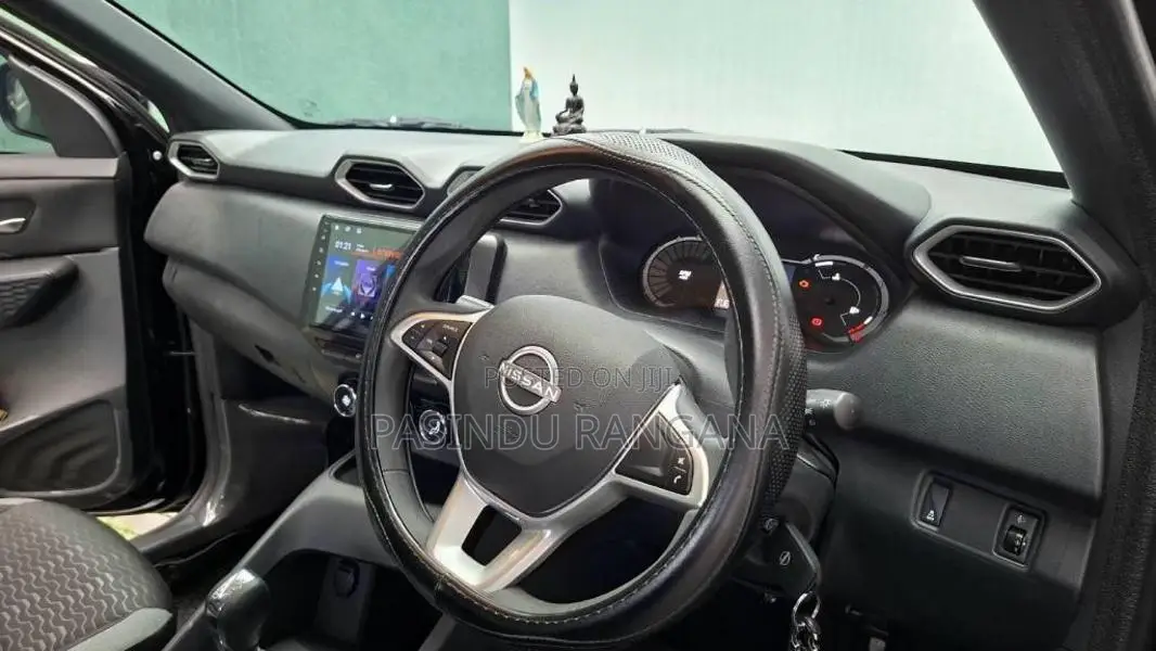 Nissan Magnite 2025 SUV (Used)
